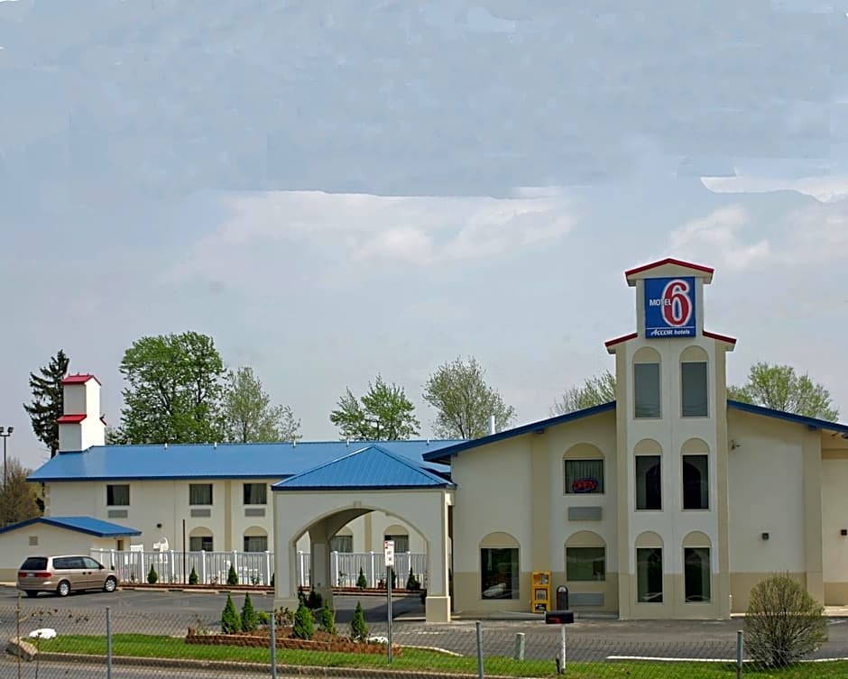 Motel 6-Urbana, IL