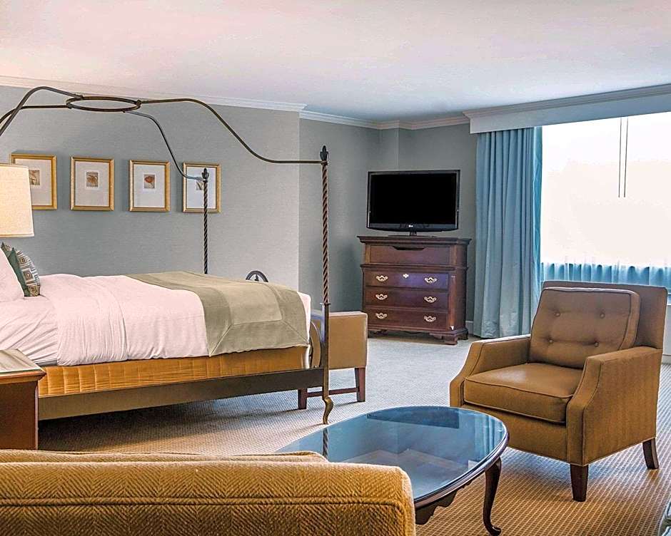 Photo 1 of 9 of 1 King Bed Suite