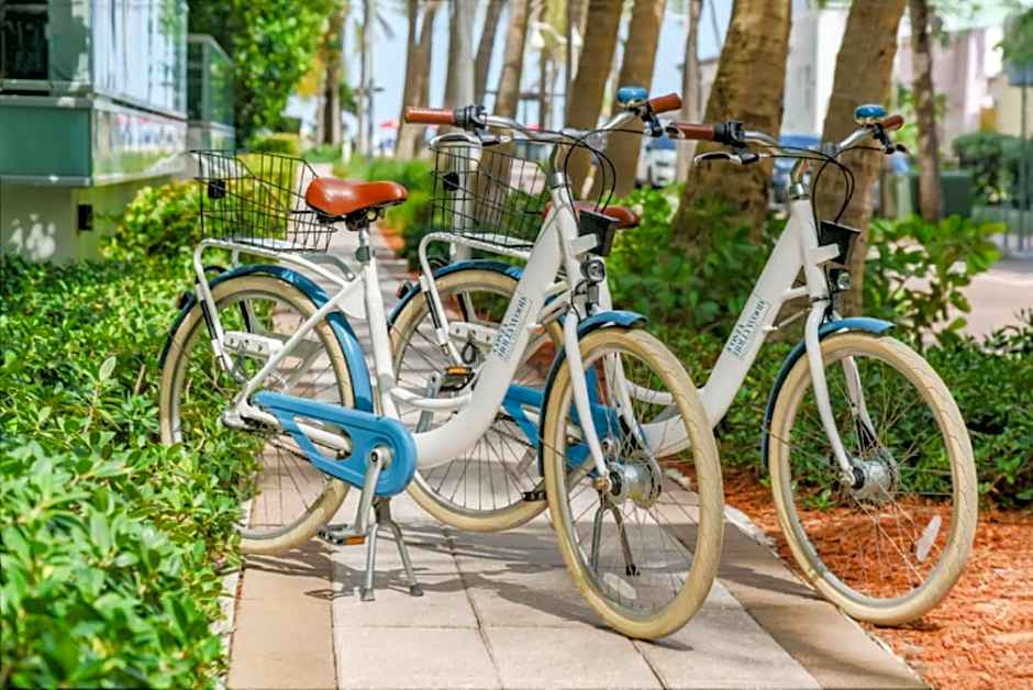 Global Rent Apart - Costa Hollywood