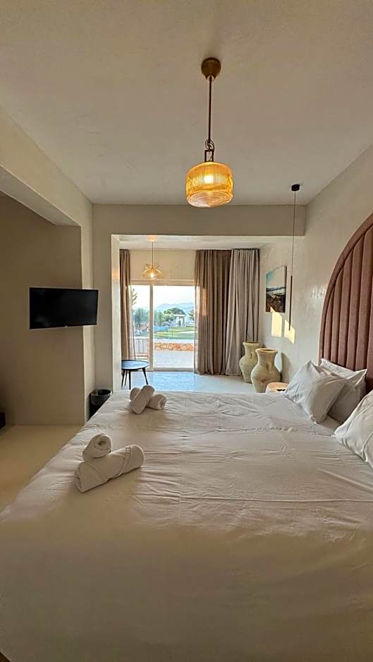 Eight Dimensions Capari Suites Elafonisos