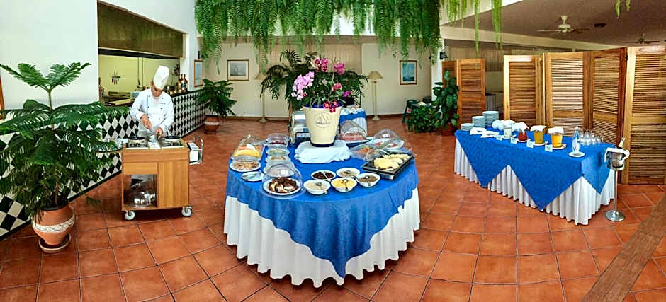 Albatroz Beach & Yacht Club