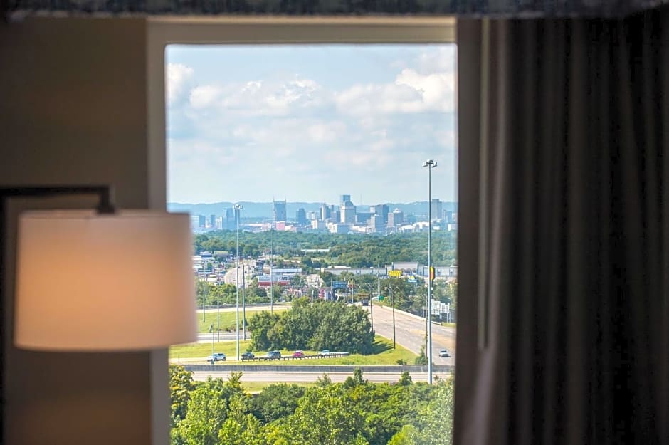 Hampton Inn & Suites by Hilton Nashville North Skyline
