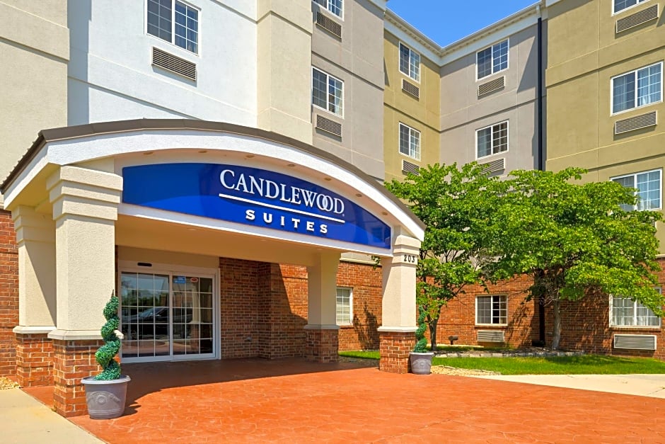 Candlewood Suites Bloomington-Normal