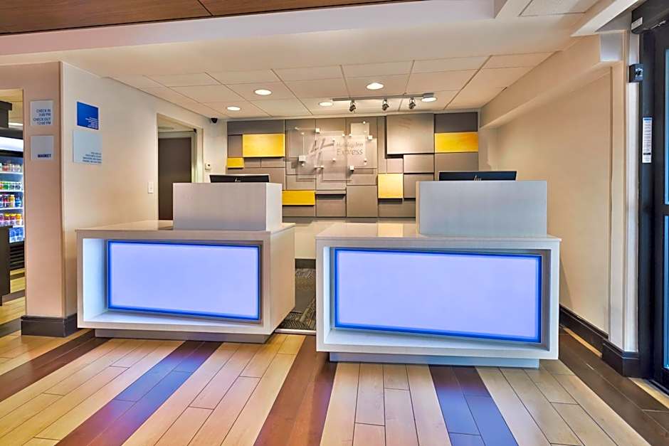 Holiday Inn Express - Waldorf By IHG