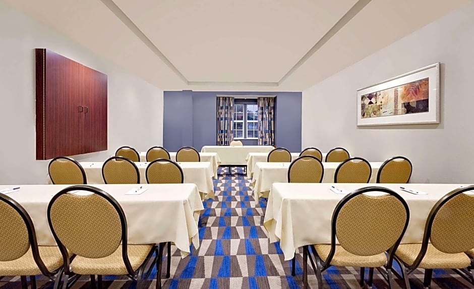 Microtel Inn & Suites By Wyndham Middletown