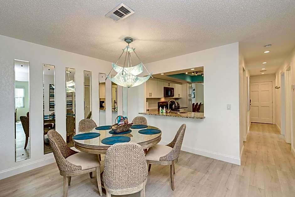 Absolute Anna Maria-Private Beach Access-Heated Pool-Water Views From Every Room
