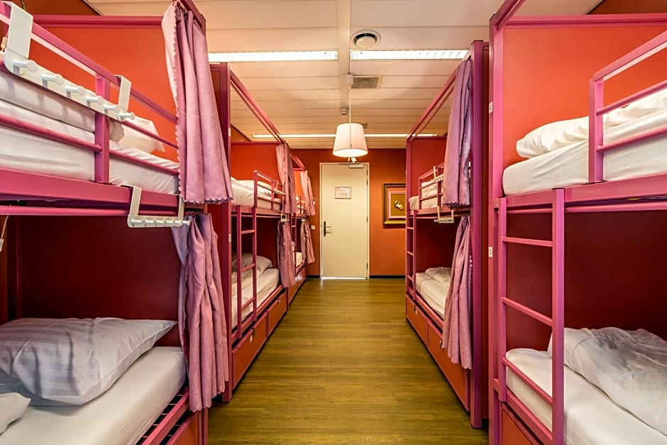 Hostelle - women only hostel Amsterdam