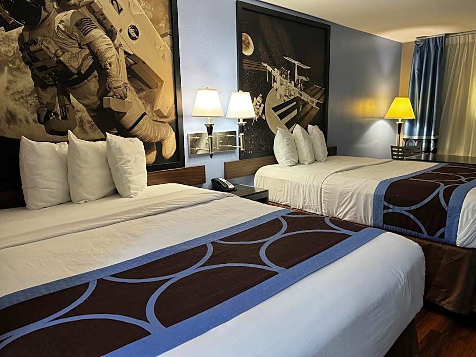 Super 8 by Wyndham Houston/NASA/Webster Area