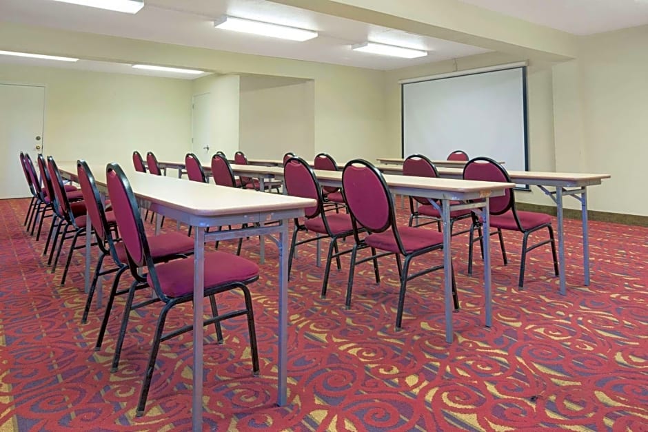 Super 8 by Wyndham El Paso Airport
