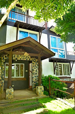 WEST 35 ECO MOUNTAIN RESORT