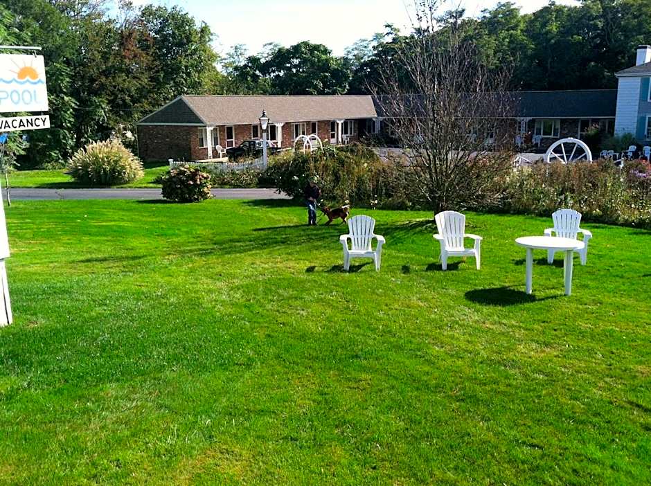 Olde Tavern Motel and Inn - Cape Cod