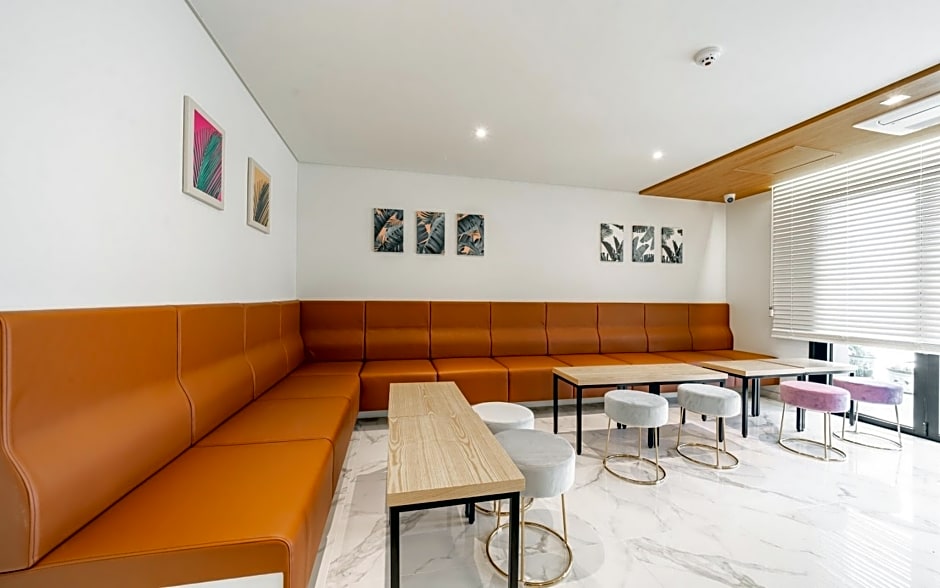 Busan Songjeong Brooks Hotel