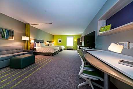 Queen Studio with Two Queen Beds - Mobility and Hearing Access/Non-Smoking