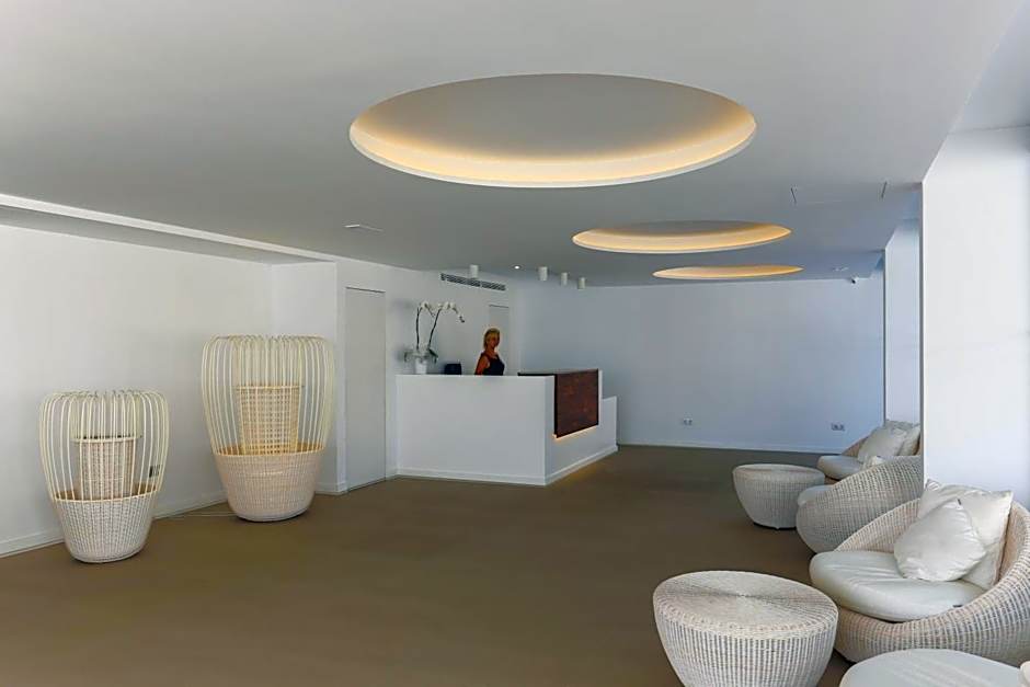 White Apartments - Adults Only