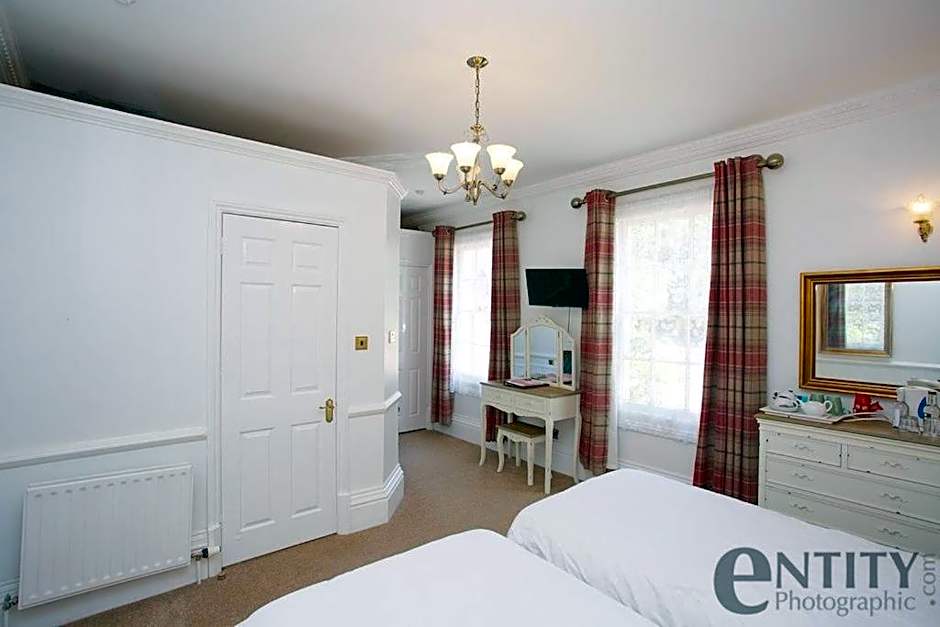 Woodlands Lodge Hotel