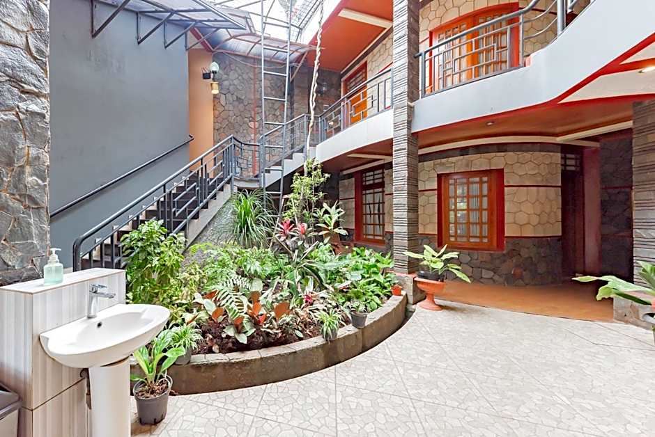 Urbanview Hotel Villa Surya Bandung