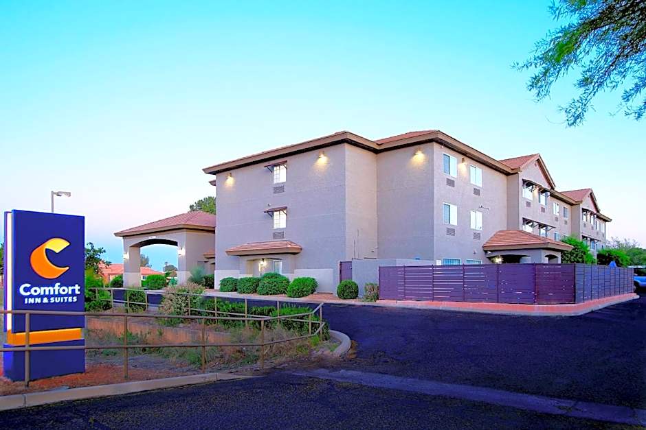 Comfort Inn & Suites Sierra Vista near Ft Huachuca