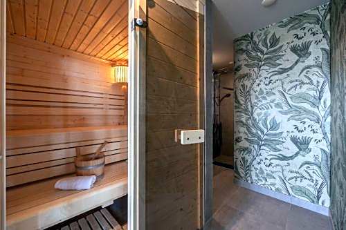 Leonardo Hotel IJmuiden Seaport Beach