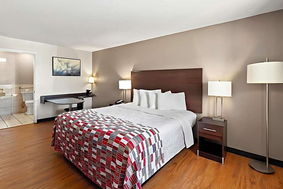 Red Roof Inn Muscle Shoals