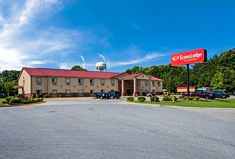Econo Lodge Inn & Suites