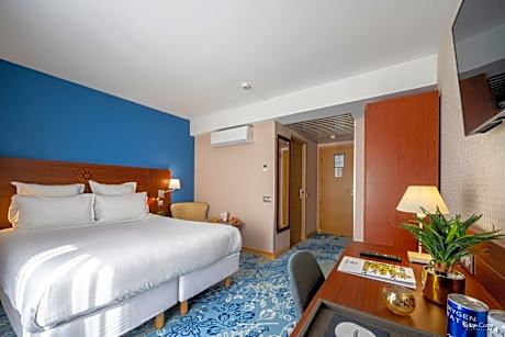 Discover Double Room with Pool View