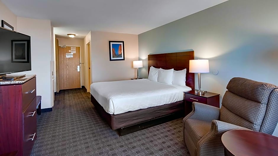 Best Western Plus Gateway Inn & Suites