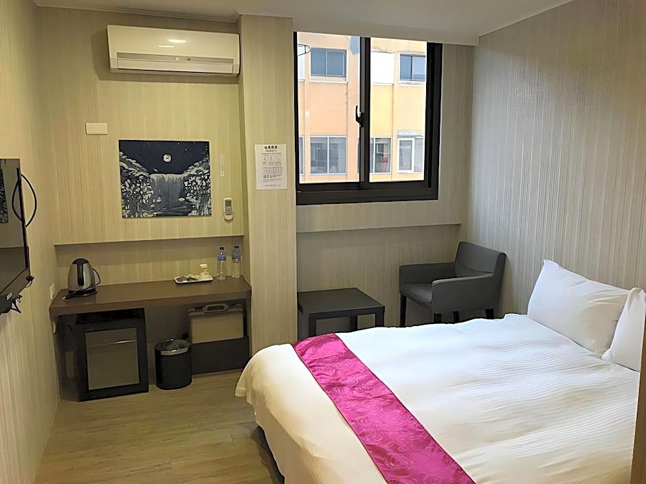Every Day Hot Spring Hotel