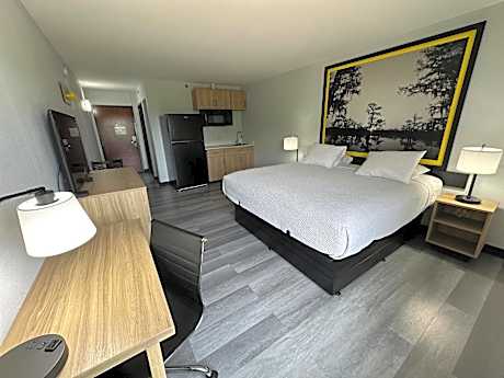 Super 8 by Wyndham Alexandria LA