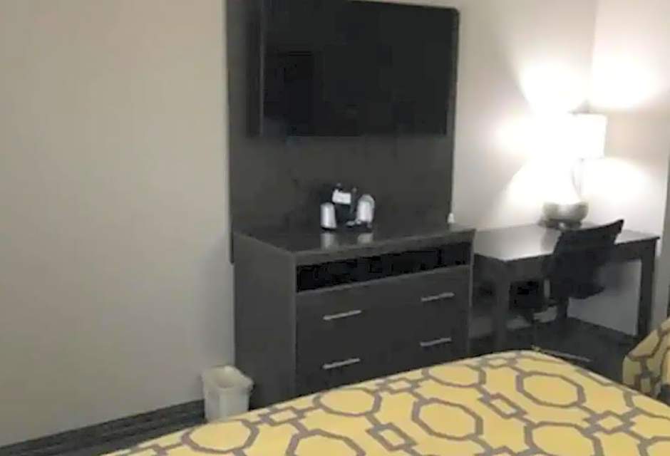Baymont by Wyndham Topeka
