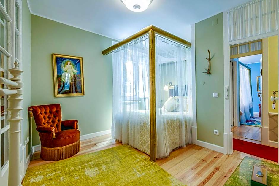 LUXa Charm House by LovelyStay