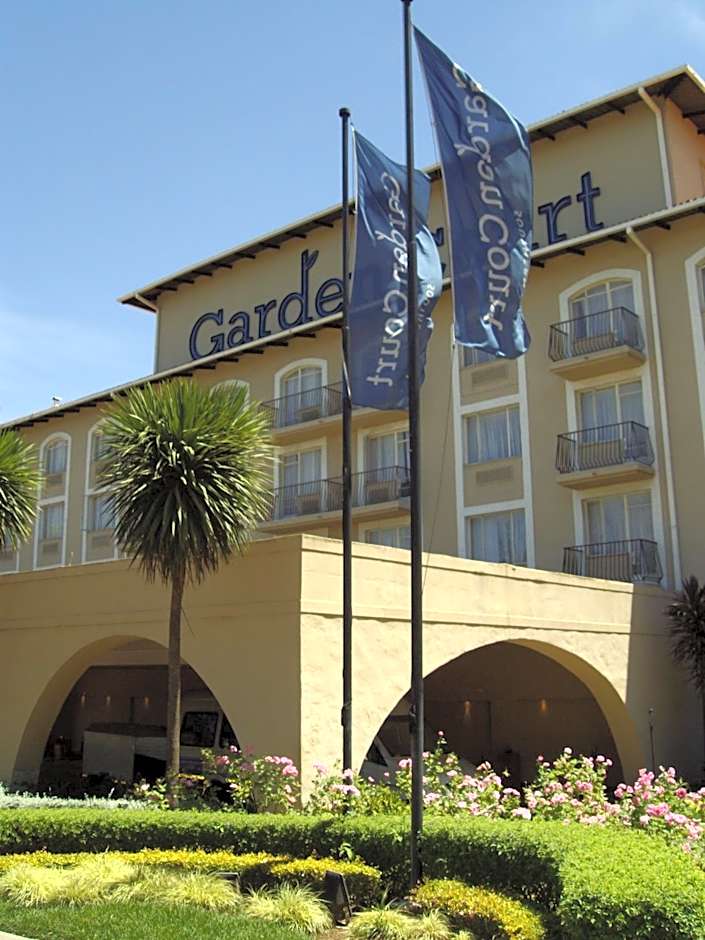 Garden Court Or Tambo International Airport