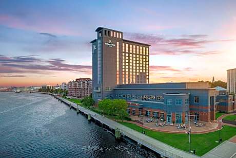 Renaissance by Marriott Portsmouth-Norfolk Waterfront Hotel