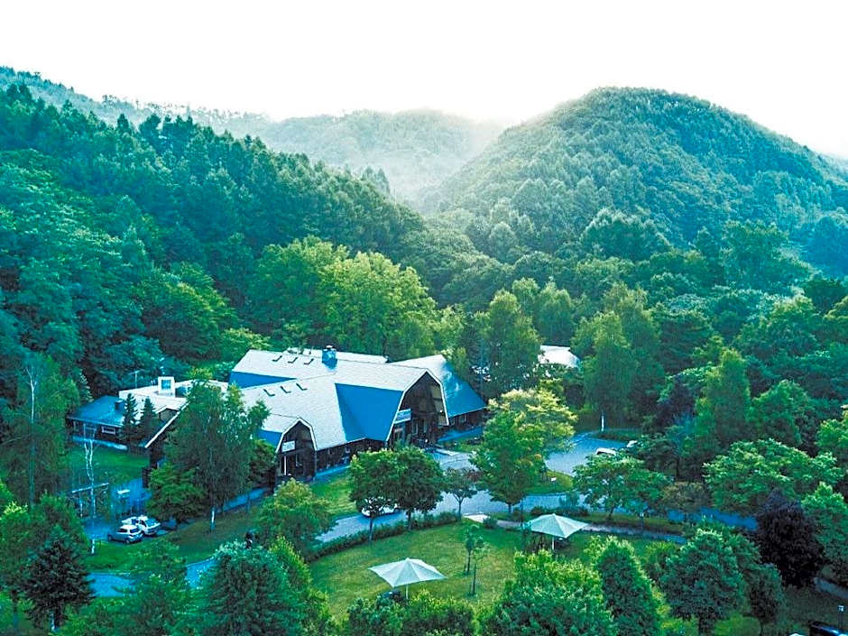 Log Hotel The Maple Lodge