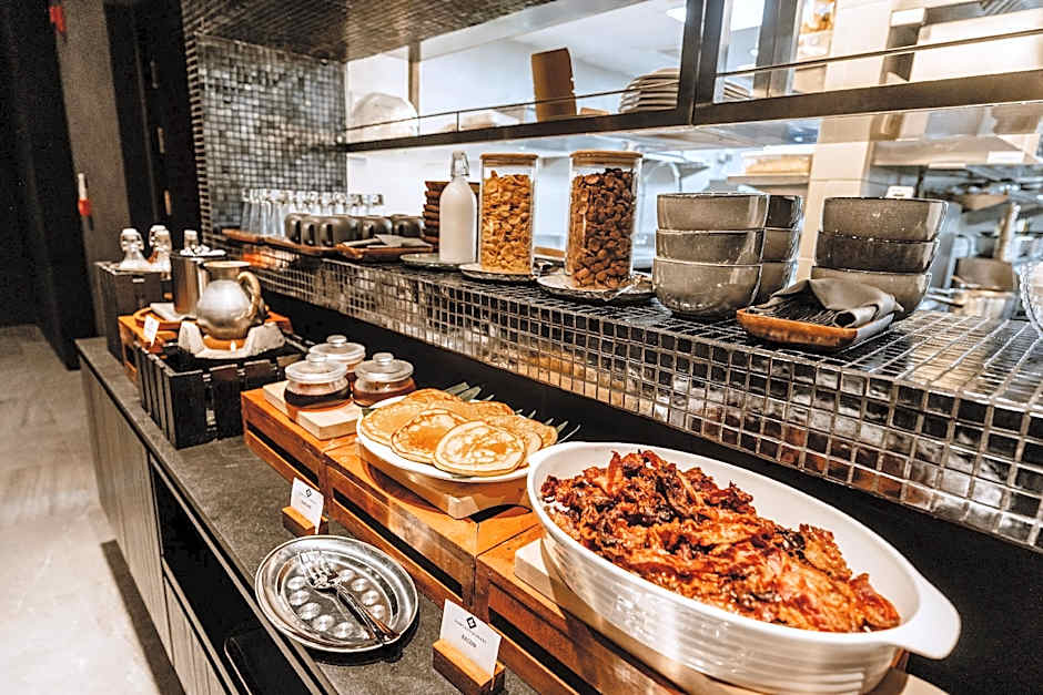 The Funny Lion - El Nido