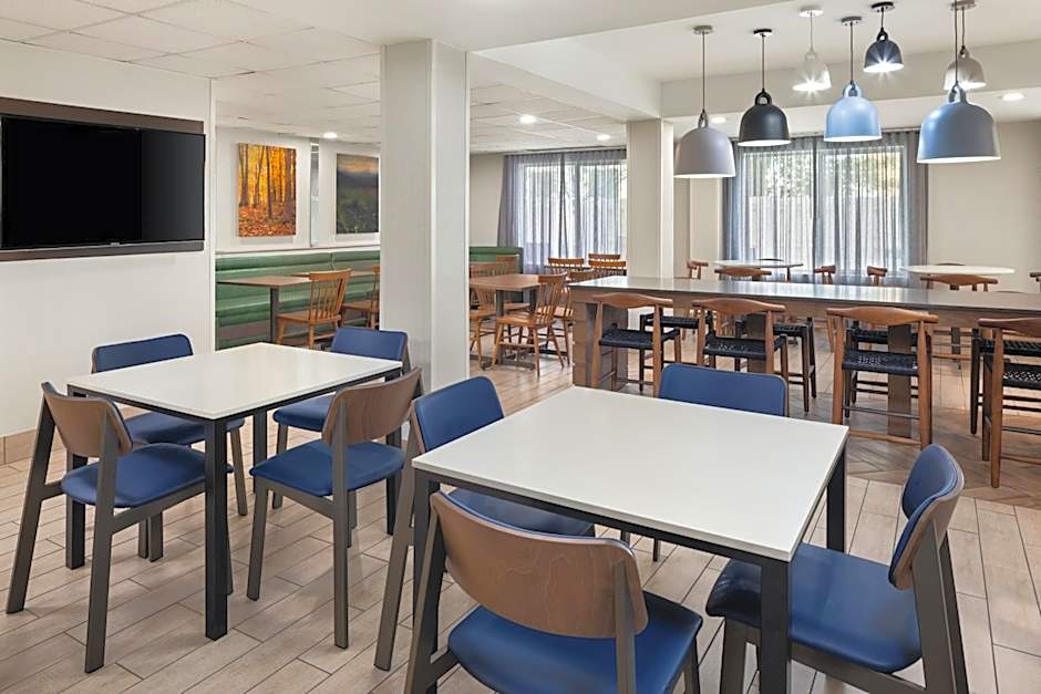 Fairfield Inn & Suites by Marriott Columbus East