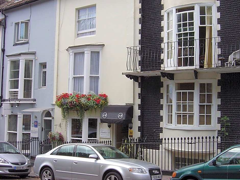 Upper Rock Brighton – Guest House