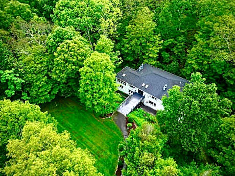 The Harlow House