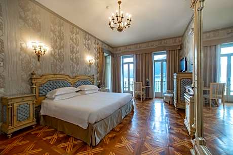 Classic Junior Suite with King Bed