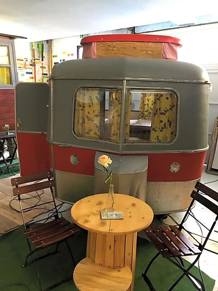 HafenTraum IndoorCampingHostel