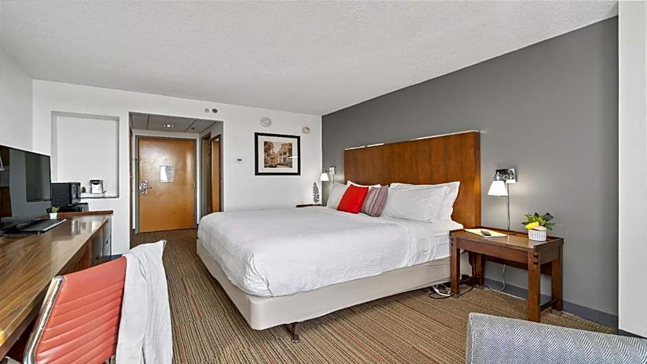 315 LoSo Hotel Airport