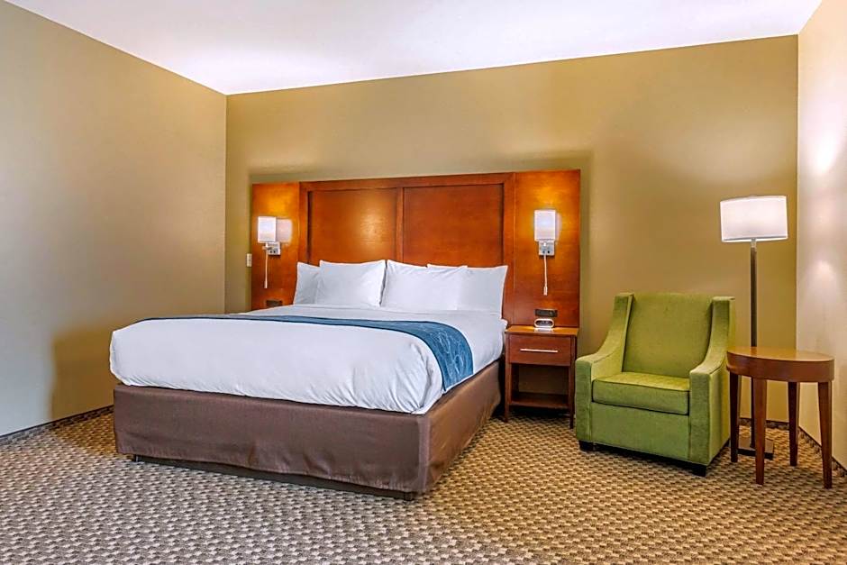 Comfort Suites Burlington near I-5