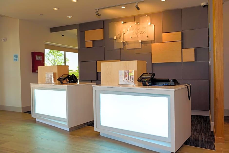 Holiday Inn Express & Suites McKinney - Frisco East, an IHG Hotel