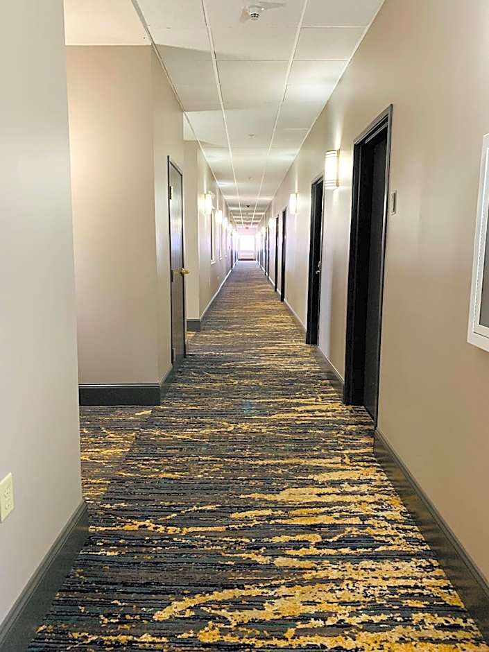 BridgePointe Inn & Suites by BPhotels, Lincoln I-80 & 27th St