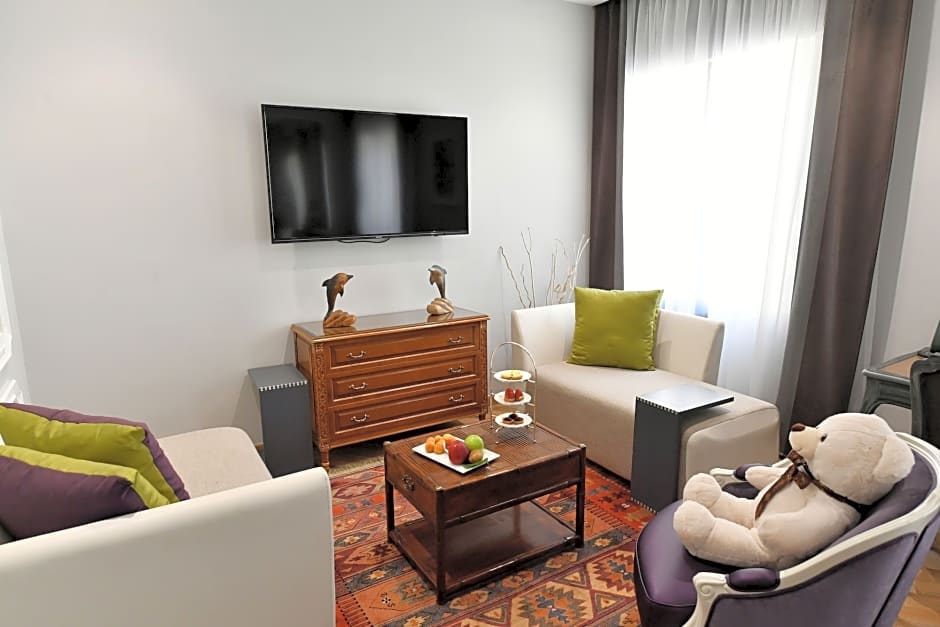 Le Bristol Hotel