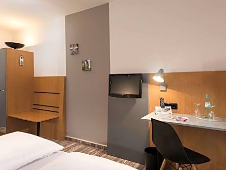 Standard Room with 1 double bed (63x79 inches [160x200cm]), new sleep-easy concept