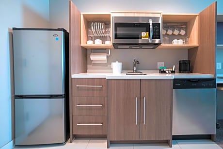 2 Queen Beds Studio Nonsmoking