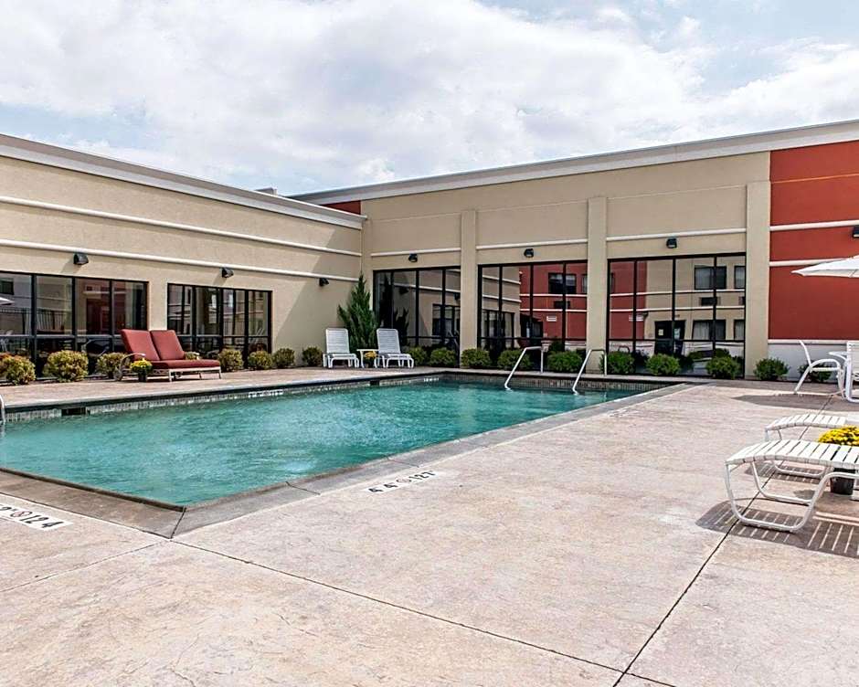 Quality Inn & Suites Mattoon South