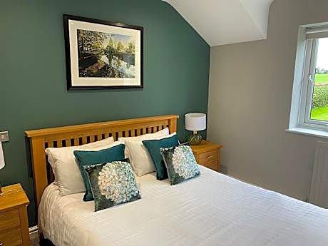Rufford Arms Hotel
