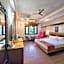 Royal Castle Grand