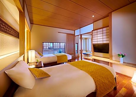 Deluxe Room with Tatami Area with Hot Spring Bath